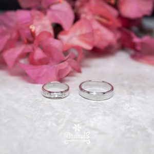 White Gold Simple 22