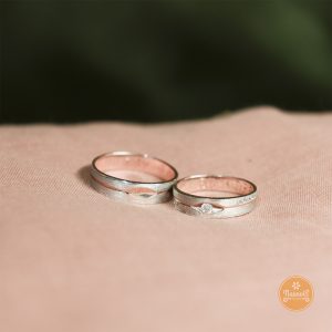 Silver Simple 8