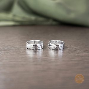 White Gold Simple 7